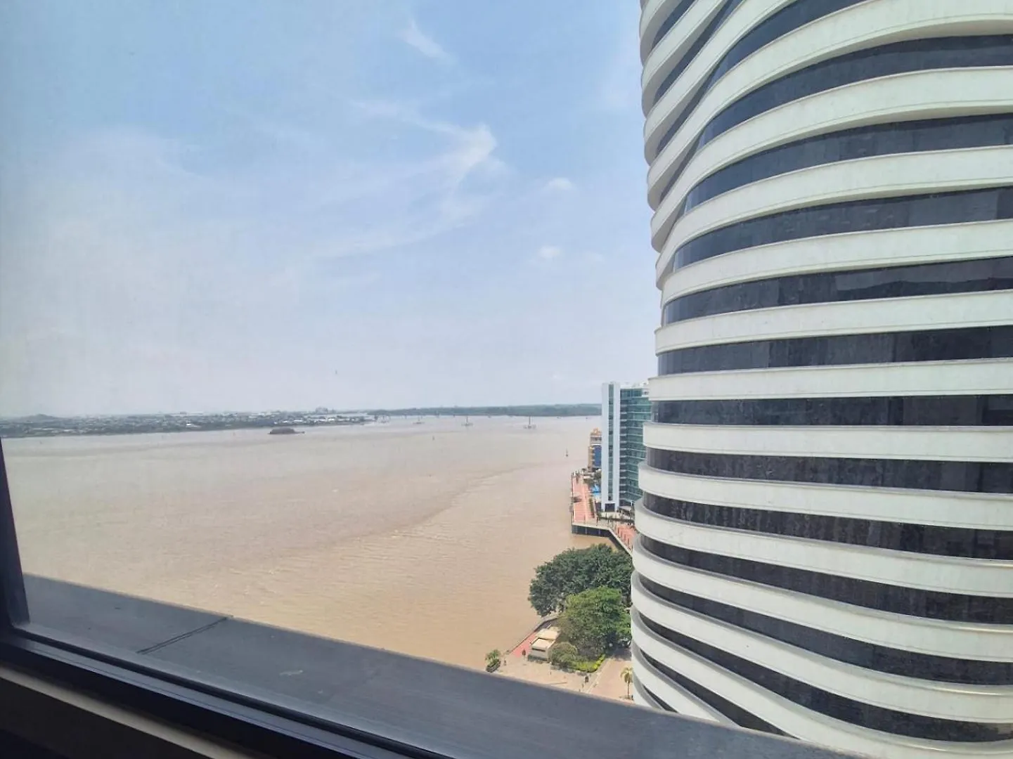 Departamento Moderno Hermosa Vista Al Rio Y Ciudad Guayaquil